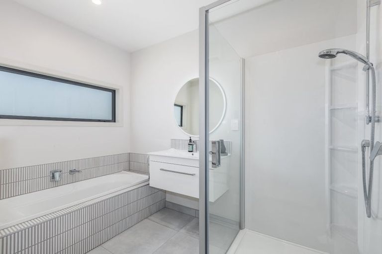 Photo of property in 20 Queen Charlotte Drive, Aotea, Porirua, 5024