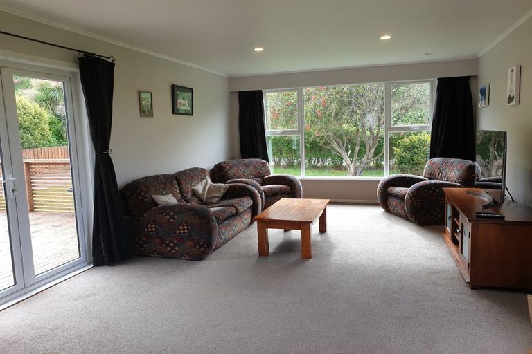 Photo of property in 352 Main Road, Tawa, Wellington, 5028