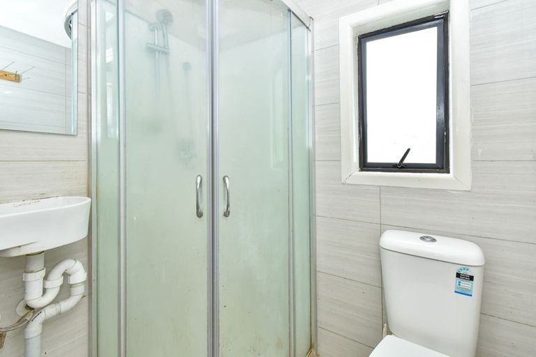 Photo of property in 5 Gordon Road, Papatoetoe, Auckland, 2025