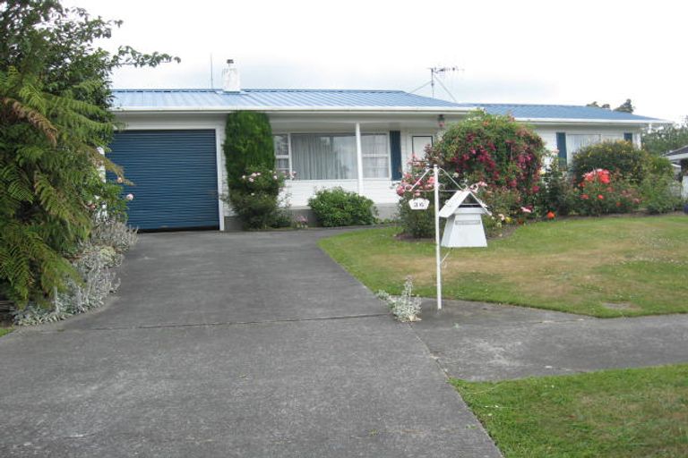 Photo of property in 36 Cedar Crescent, Feilding, 4702