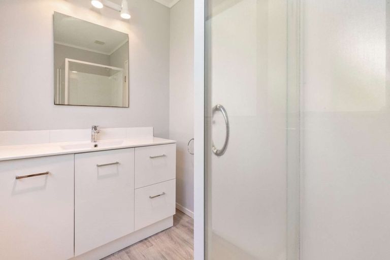 Photo of property in 2b Coulter Road, Owhata, Rotorua, 3010