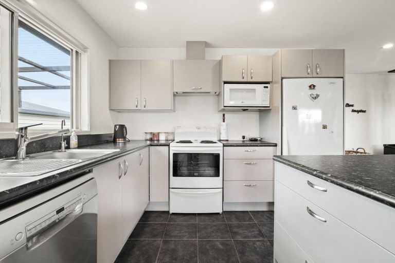 Photo of property in 6 Stewart Street, Waikouaiti, 9510