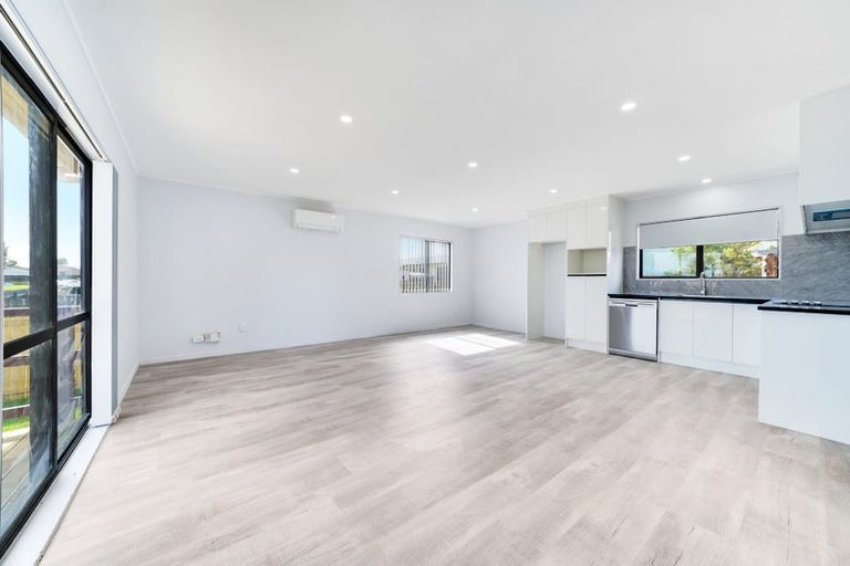 Photo of property in 1/24 Templeton Place, Clendon Park, Auckland, 2103