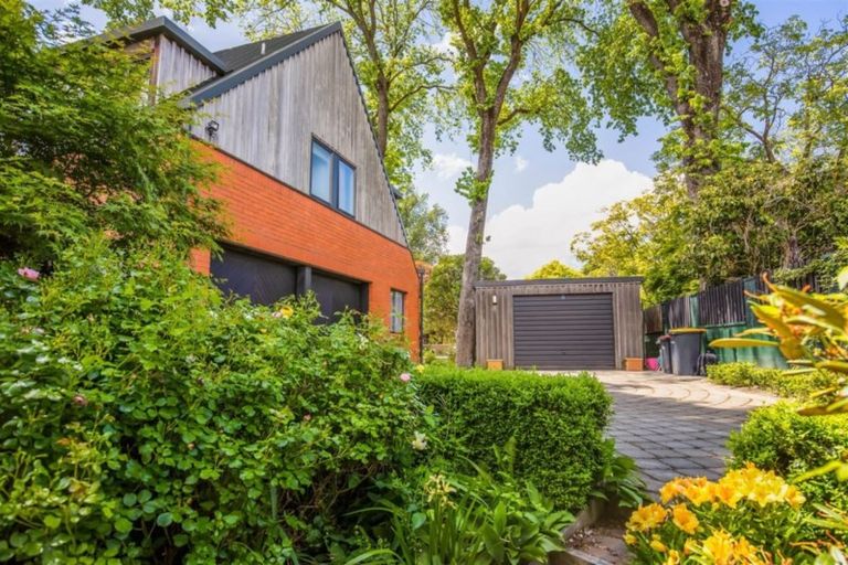 Photo of property in 88c Clyde Road, Ilam, Christchurch, 8041