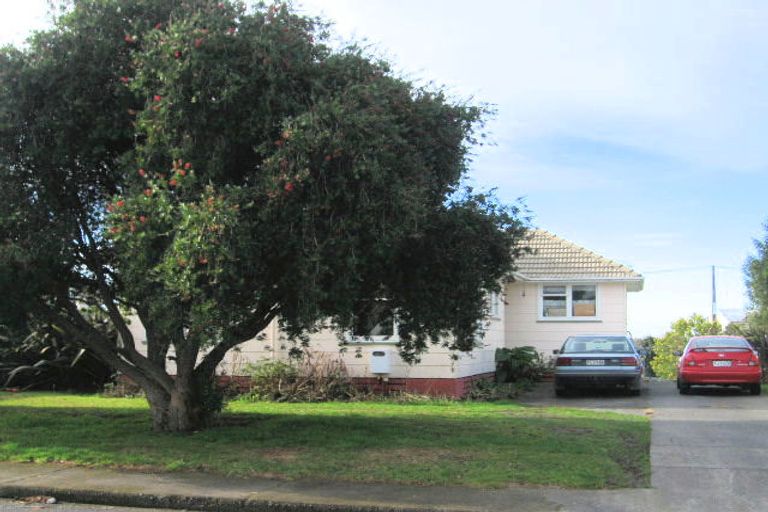 Photo of property in 1010 Hood Street, Mayfair, Hastings, 4122