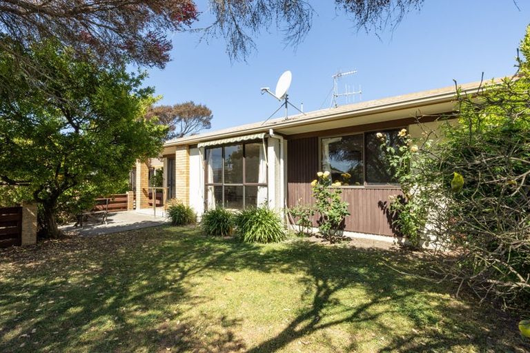 Photo of property in 1/2 Bill Ashcroft Grove, Havelock North, 4130