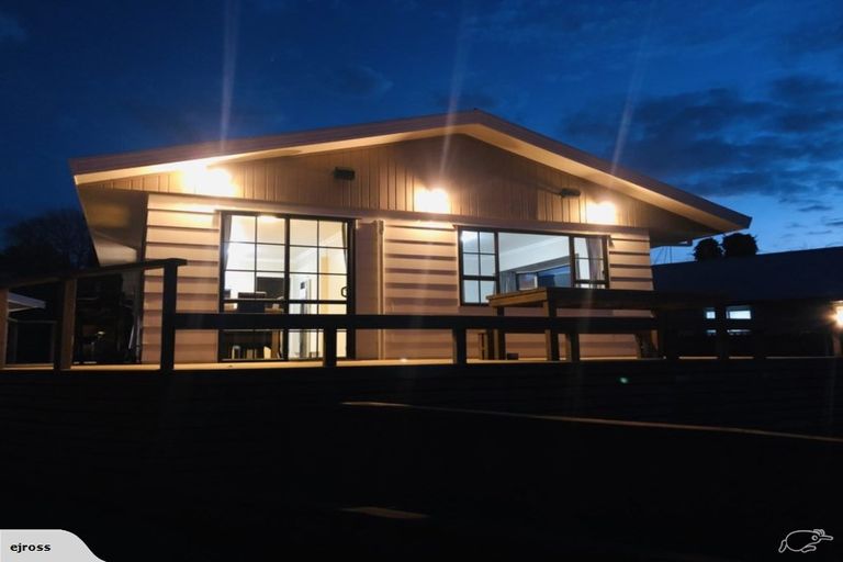 Photo of property in 29 Sheridan Crescent, Leamington, Cambridge, 3432