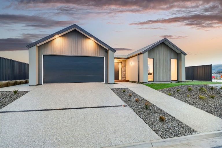 Photo of property in 9 Keown Street, Wanaka, 9305