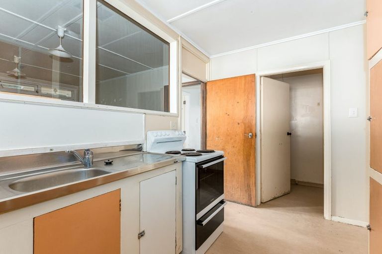 Photo of property in 30-32 Delaney Drive, Stokes Valley, Lower Hutt, 5019