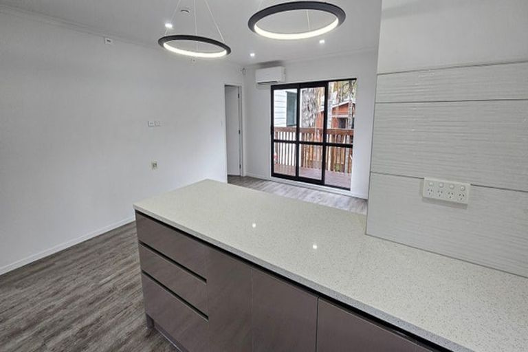 Photo of property in 12a Blease Street, New Lynn, Auckland, 0600