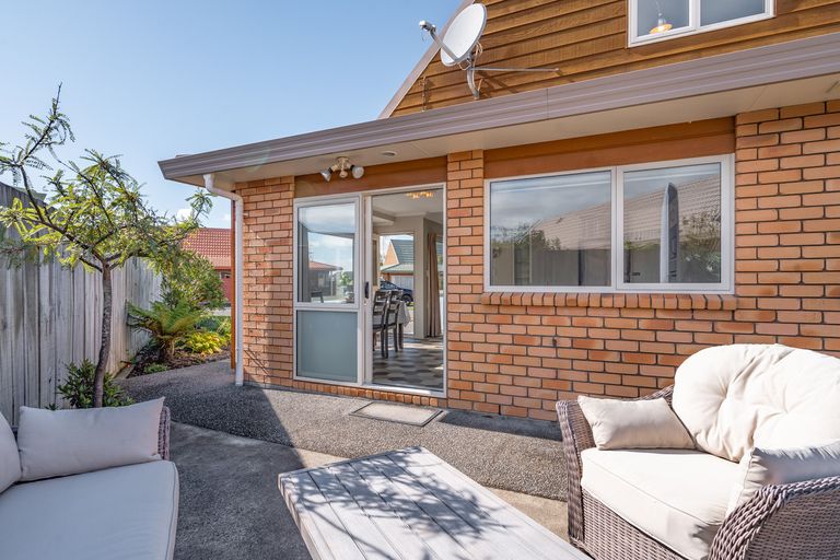 Photo of property in Holdsworth Villas, 54/2 William Donald Drive, Solway, Masterton, 5810