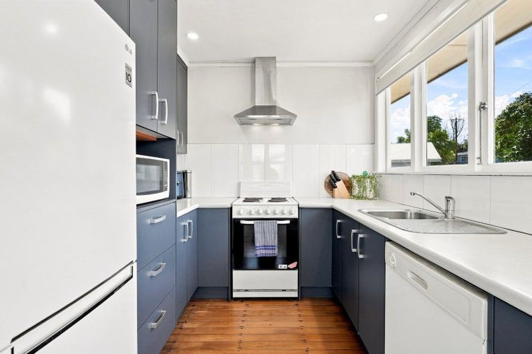 Photo of property in 57 Chorley Avenue, Massey, Auckland, 0614