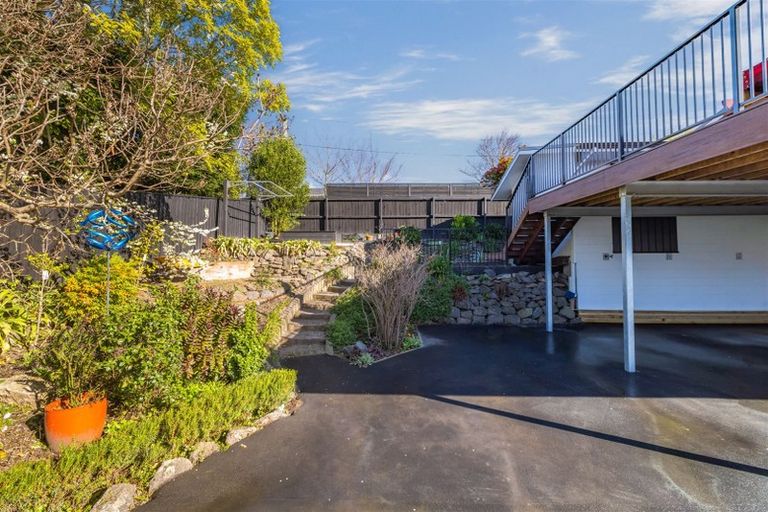 Photo of property in 237 Fifield Terrace, Opawa, Christchurch, 8023