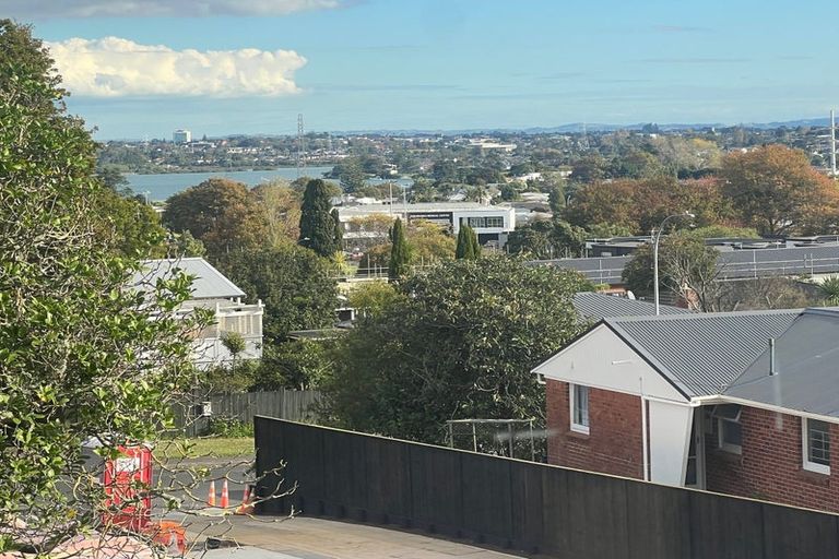 Photo of property in 1e Bennett Road, Pakuranga, Auckland, 2010