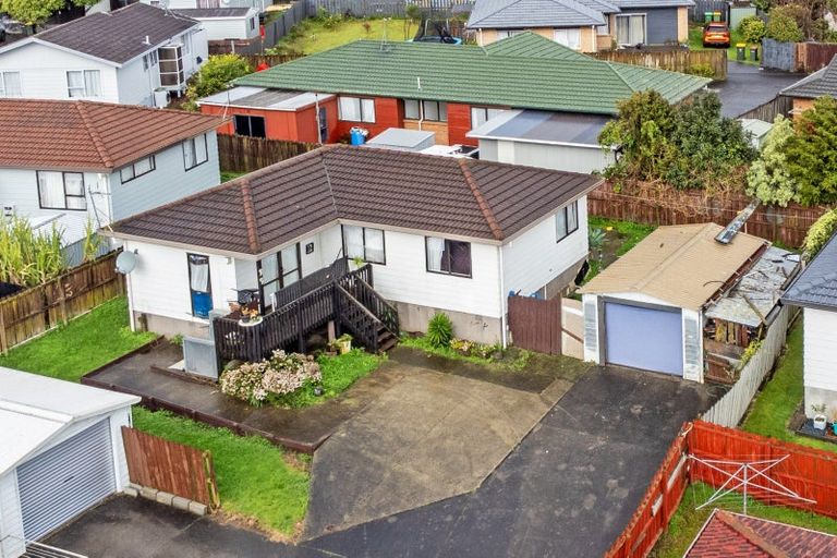 Photo of property in 2/4 Myna Place, Weymouth, Auckland, 2103