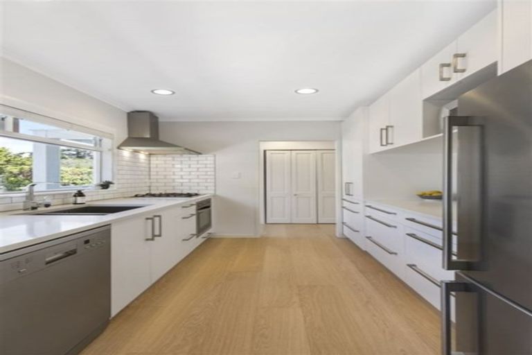 Photo of property in 97 Stott Avenue, Birkdale, Auckland, 0626