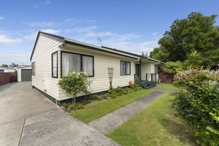 Photo of property in 68 Geraldine Crescent, Cloverlea, Palmerston North, 4412