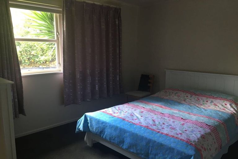 Photo of property in 62 Stott Avenue, Birkdale, Auckland, 0626