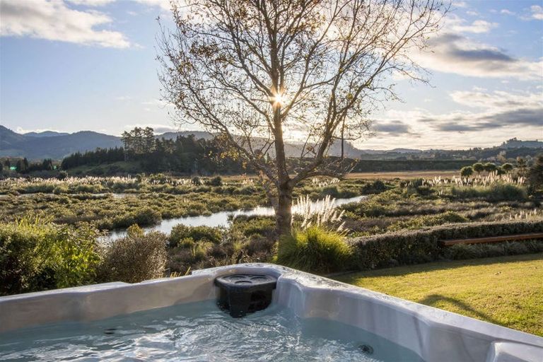 Photo of property in 21 Riverside Place, Katikati, 3129