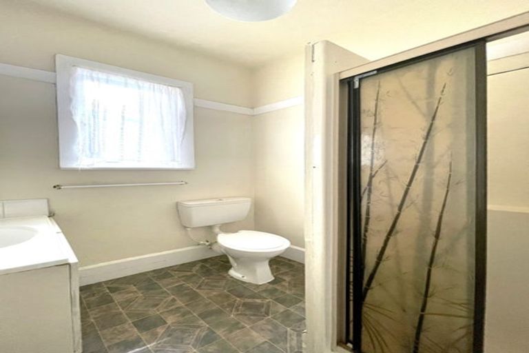 Photo of property in 10 Peverel Street, Riccarton, Christchurch, 8011