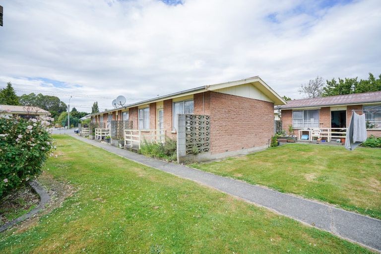 Photo of property in 1-12/71 Main Street, Mataura, 9712