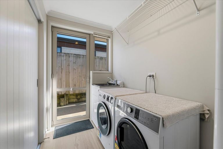 Photo of property in 16 Vantage Place, Omokoroa, 3114