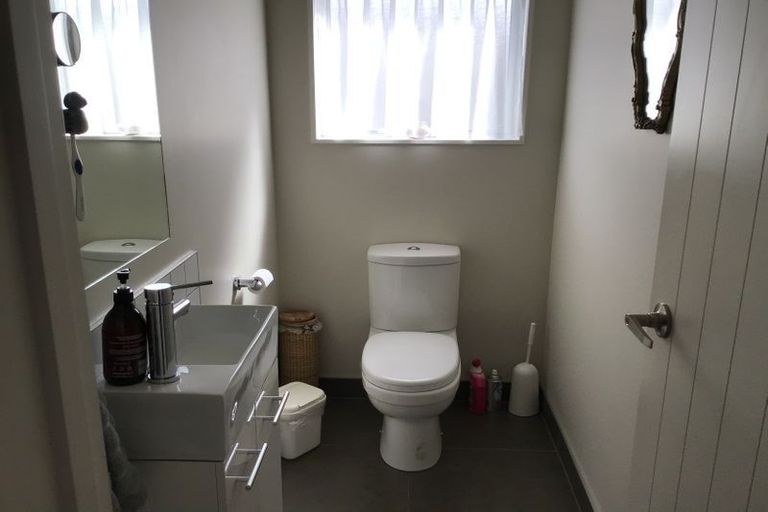 Photo of property in 18 Lithgow Drive, Otamatea, Whanganui, 4500