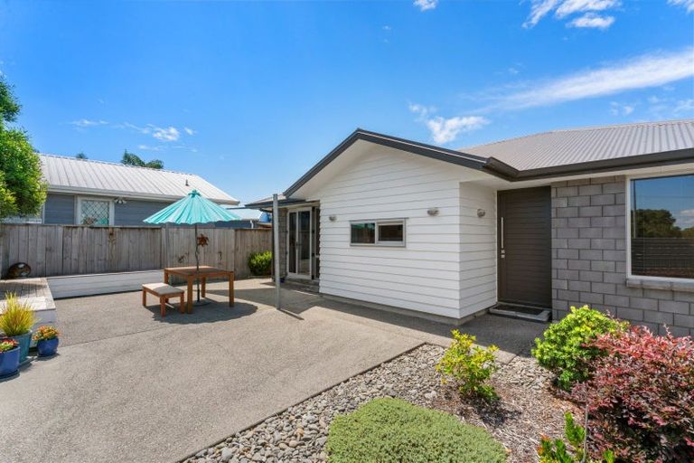 Photo of property in 1 Westhill Lane, Papamoa Beach, Papamoa, 3118
