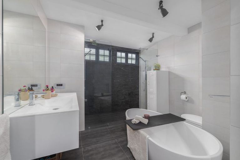 Photo of property in 135 Packe Street, Edgeware, Christchurch, 8013