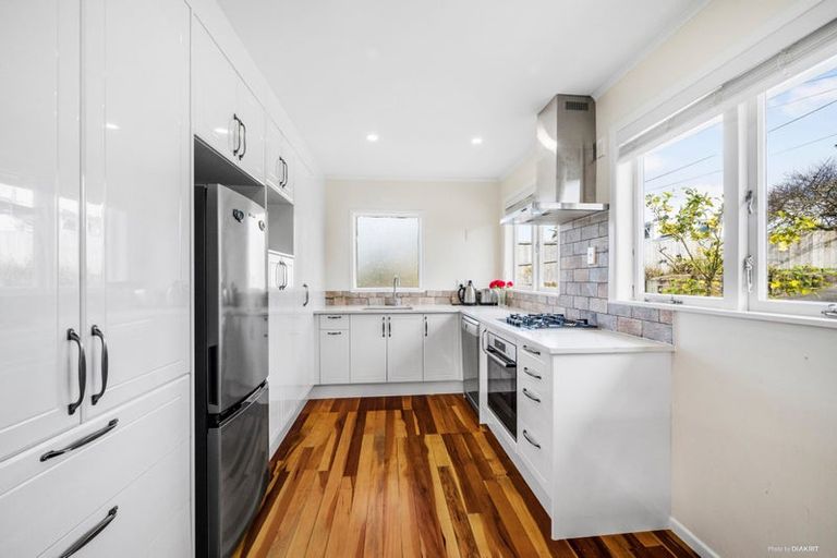 Photo of property in 57b Lancaster Road, Beach Haven, Auckland, 0626