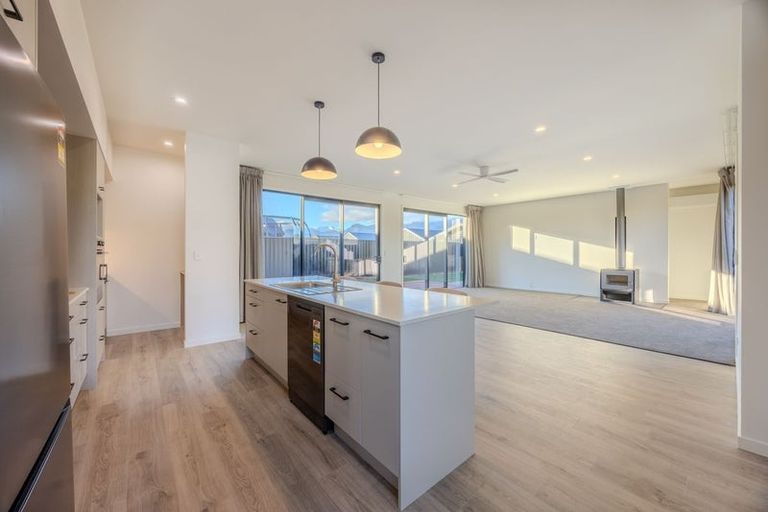 Photo of property in 21 Dunn Street, Lake Hawea, 9382