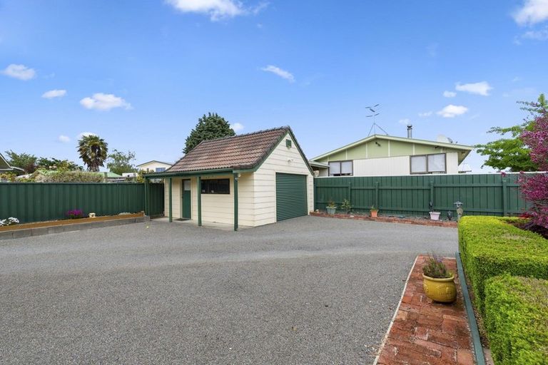 Photo of property in 14 Rimu Street, Levin, 5510