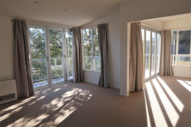 Photo of property in 71b Nevay Road, Miramar, Wellington, 6022