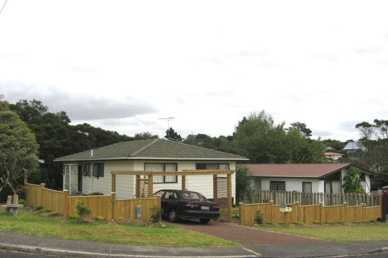 Photo of property in 54 Tiri Tiri Road, Birkdale, Auckland, 0626