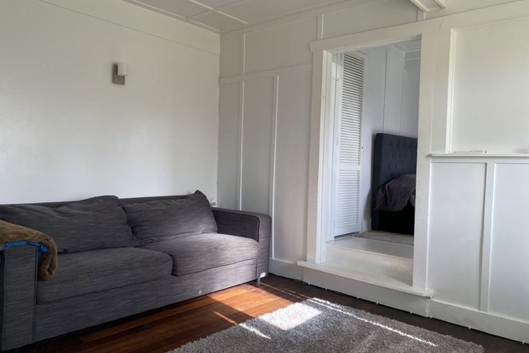 Photo of property in 18 Shoal Bay Road, Devonport, Auckland, 0624