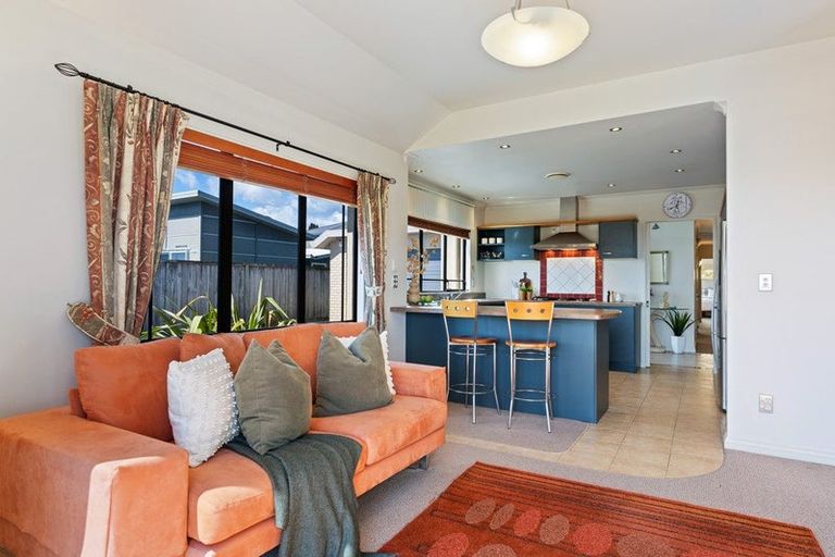Photo of property in 101 Realm Drive, Paraparaumu, 5032