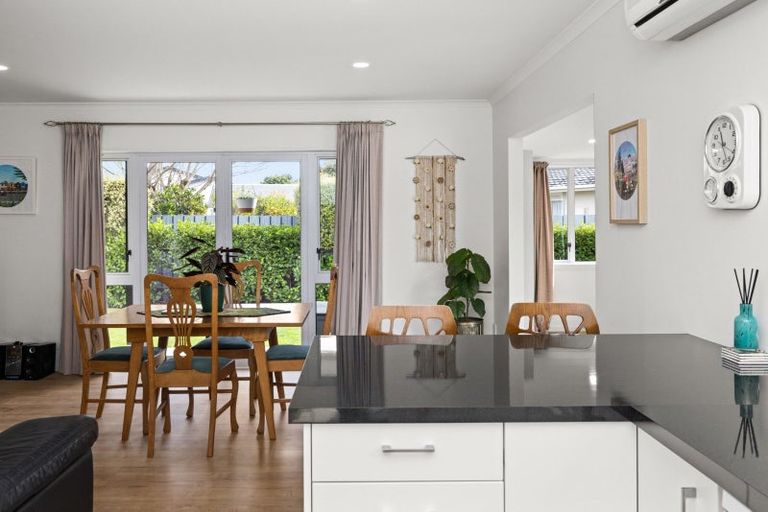 Photo of property in 13a Anzac Avenue, Onekawa, Napier, 4110