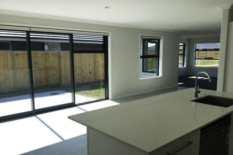 Photo of property in 8 Bill Miller Drive, Papamoa, 3118