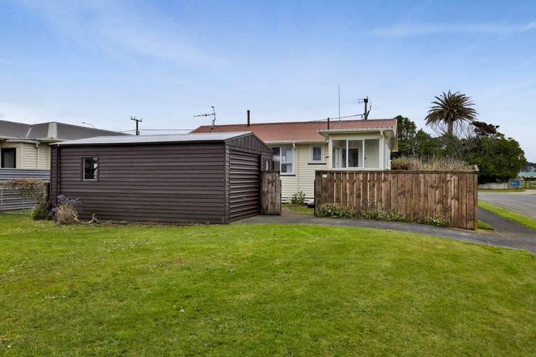 Photo of property in 82 Puriri Street, Hawera, 4610
