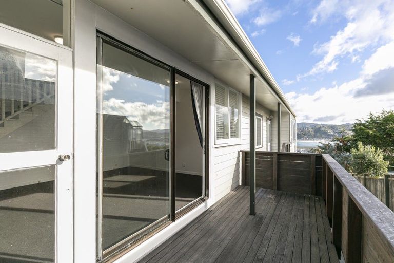 Photo of property in 6a Ahuriri Street, Strathmore Park, Wellington, 6022