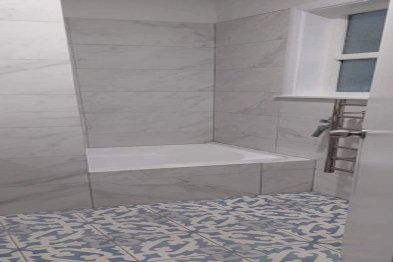 Photo of property in 35 Kotari Road, Days Bay, Lower Hutt, 5013