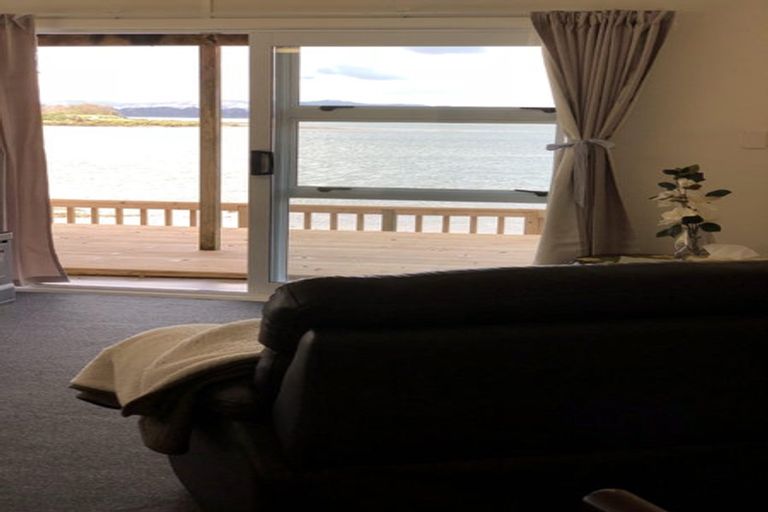 Photo of property in 8 Lawson Way, Weymouth, Auckland, 2103