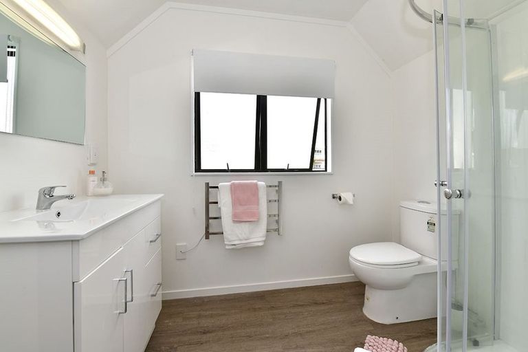 Photo of property in 7 Melandra Road, Stanmore Bay, Whangaparaoa, 0932