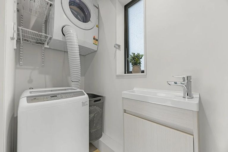 Photo of property in 77 John Gray Street, Papakura, 2110