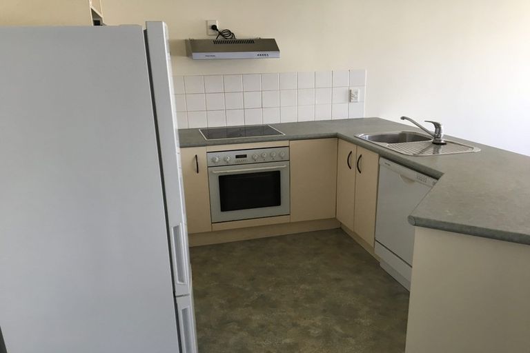 Photo of property in Courtenay Apartments, 602/120 Courtenay Place, Te Aro, Wellington, 6011