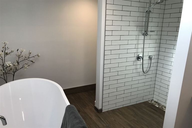 Photo of property in 9 Grammar Street, Kimbolton, 4777