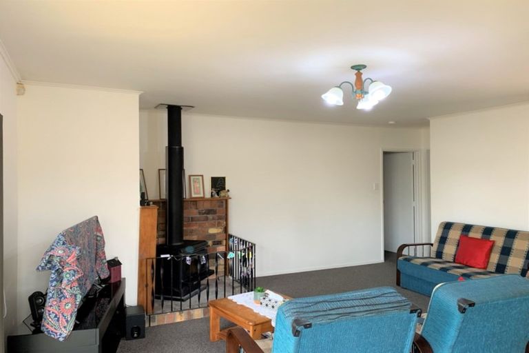 Photo of property in 9b Ribblesdale Road, Henderson, Auckland, 0612