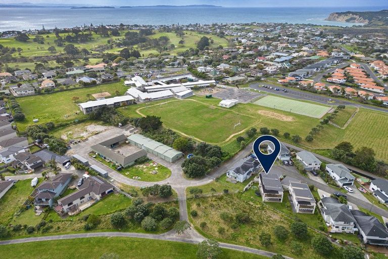 Photo of property in 41 Maylee Crescent, Gulf Harbour, Whangaparaoa, 0930