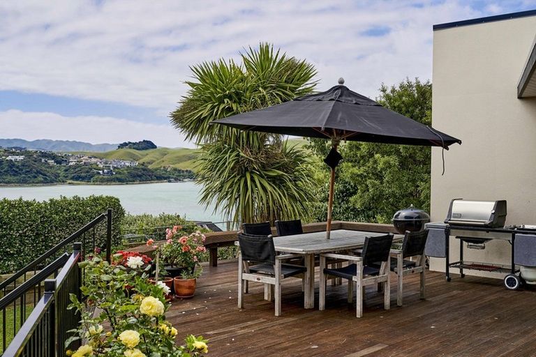 Photo of property in 95 Seaview Road, Paremata, Porirua, 5024