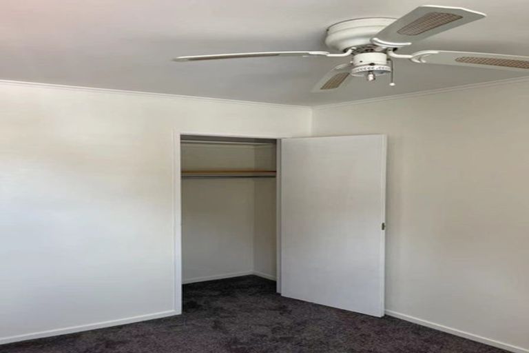 Photo of property in 31 Sequoia Place, Sunnynook, Auckland, 0620